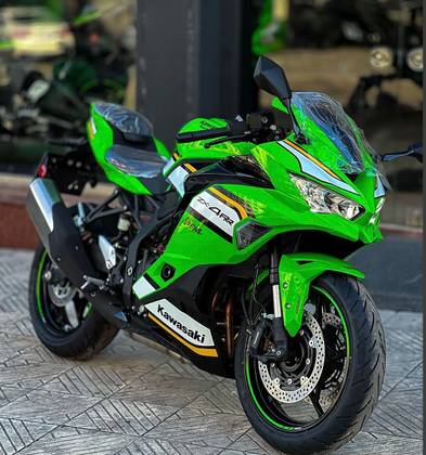 KAWASAKI NINJA ZX-4RR KAWASAKI NINJA ZX-4RR